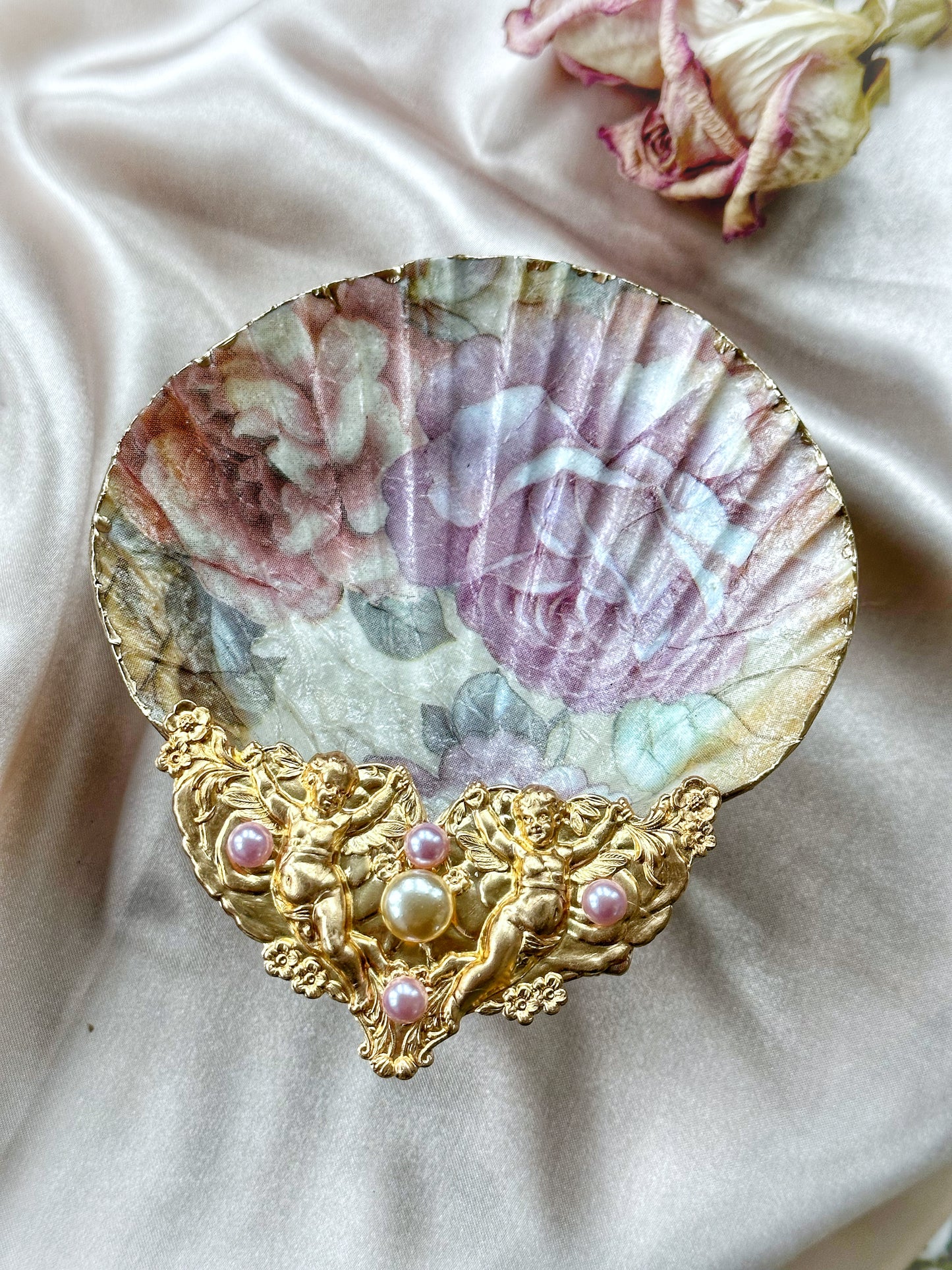 Angels and Roses Shell Dish